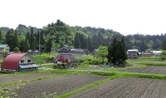 荒廃した地域資源の回復と未利用地の活用による環境保全、経済資源の形成による辻又集落の再生事業